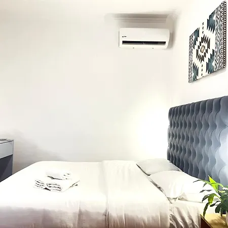 Hotel Square 3*