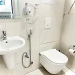 Square Hotel