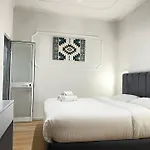 Square Hotel 3*