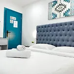 Hotel Square 3*
