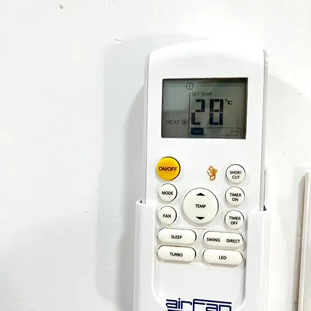 Square מלון 3*