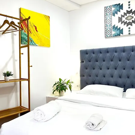 Hotel Square 3*