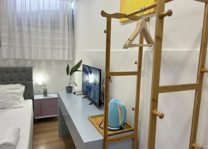 Square מלון טיראנה