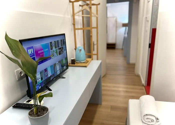 מלון Square טיראנה